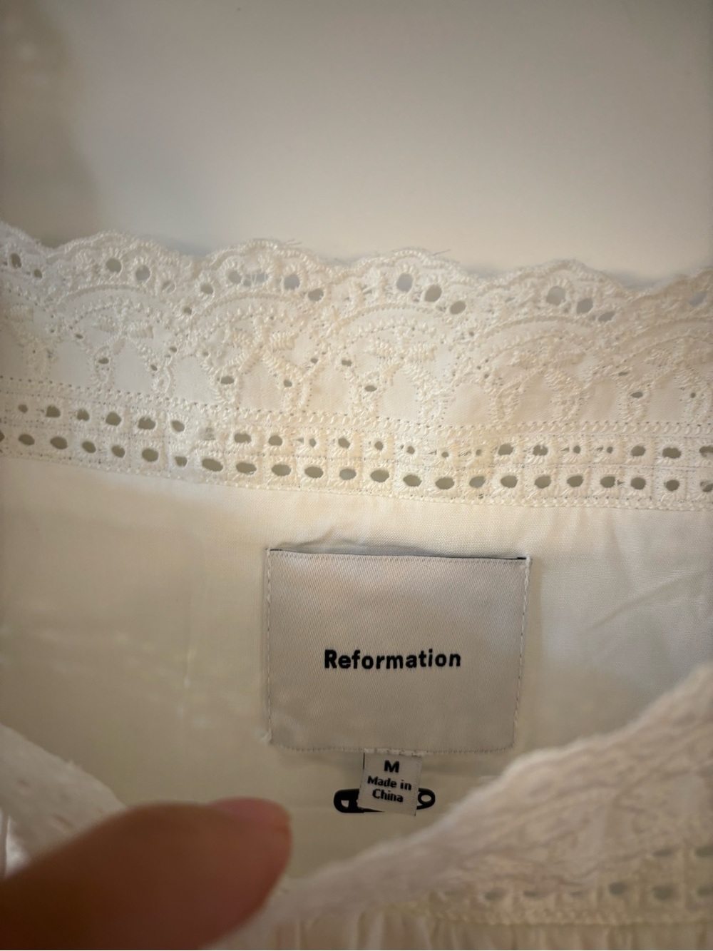 new Reformation Joliette mini dress with eyelet details in white cotton - Picture 6 of 8